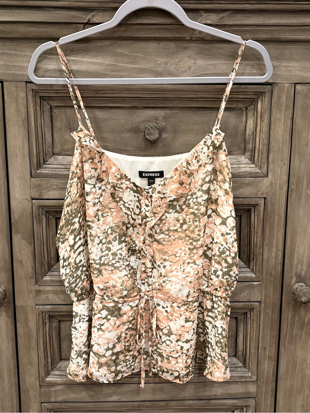 NWOT Women’s EXPRESS Pink/Green Spaghetti Strap Dressy Tie Top (Large)